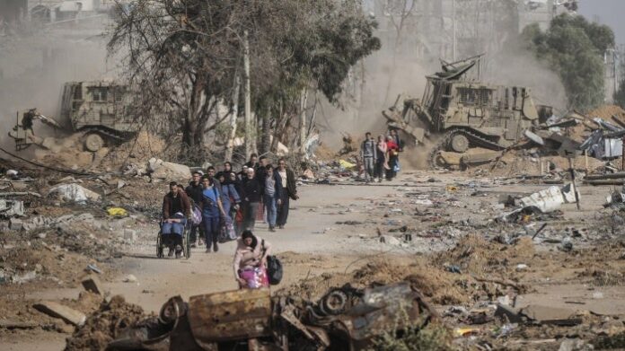 202411mena_ip_gaza_salahaldinroad_evacuation