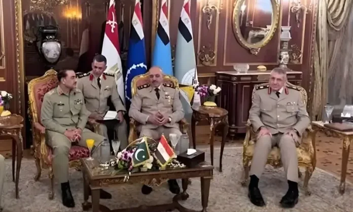 COAS Asim Munir meets Egyptians (1)